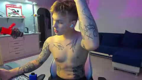 Nikita7Prinz7 online show from February 15, 8:23 pm