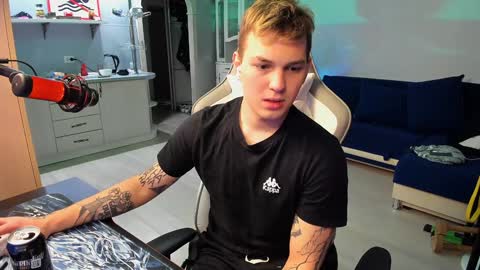 Nikita7Prinz7 online show from January 20, 9:22 pm