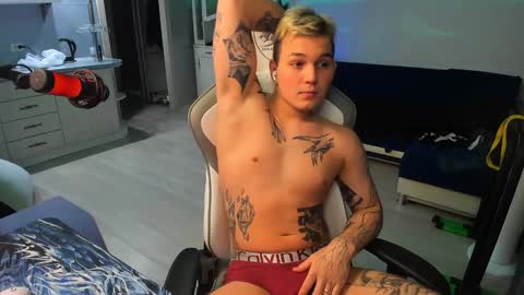 Nikita7Prinz7 online show from December 18, 10:57 pm