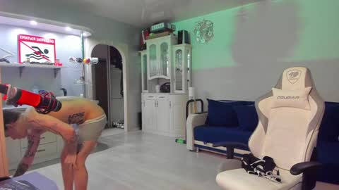 Nikita7Prinz7 online show from February 6, 9:17 pm