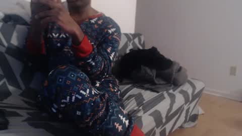 Snapshot of aliasallday chatting on February 26, 2:37 am Alias online show from February 26, 2:37 am