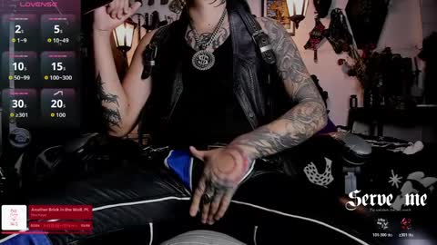   online show from March 30, 7:04 pm