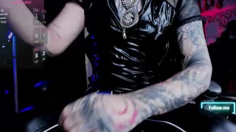   online show from October 1, 3:16 pm