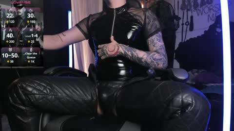   online show from December 28, 5:46 pm