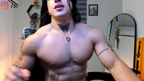 Snapshot of allen_rosse chatting on September 28, 2:20 am independent model 3 online show from September 28, 2:20 am