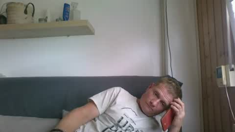 alles594462 online show from July 4, 11:57 am