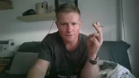 alles594462 online show from July 19, 6:36 pm