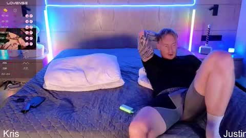 Justin online show from December 3, 8:37 pm