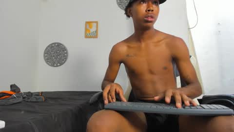 alluringangel01 online show from September 26, 2:15 pm