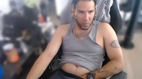 simplyfaded online show from March 9, 9:57 pm