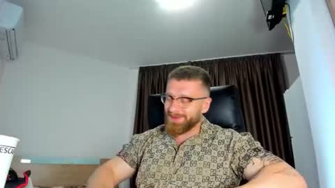 Alphaalexxx Lets reach Me 100 thumbs up online show from June 13, 6:28 pm