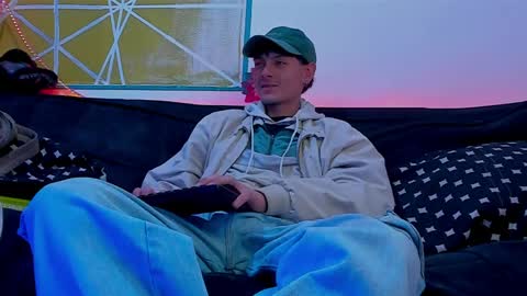 Dioniso online show from April 2, 9:00 pm