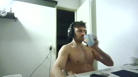 alphah_hunk online show from December 13, 7:53 pm