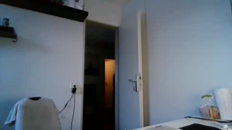 alphah_hunk online show from January 10, 3:49 pm