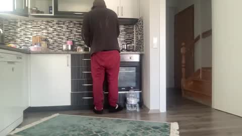 AlphAndre online show from December 13, 8:32 am