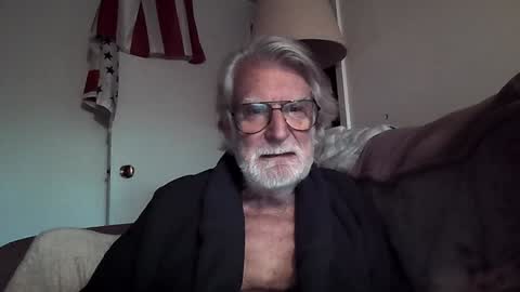 AlphaUniform online show from December 5, 1:17 pm