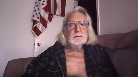 AlphaUniform online show from March 21, 3:16 pm