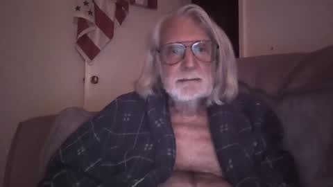 AlphaUniform online show from April 1, 3:41 am