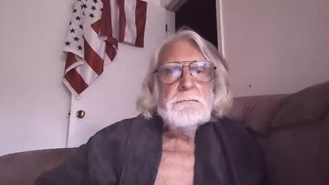AlphaUniform online show from July 4, 7:28 pm