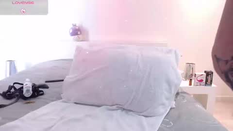 Snapshot of amad696 chatting on December 31, 4:25 pm Amad Passer x guests   Independent model online show from December 31, 4:25 pm