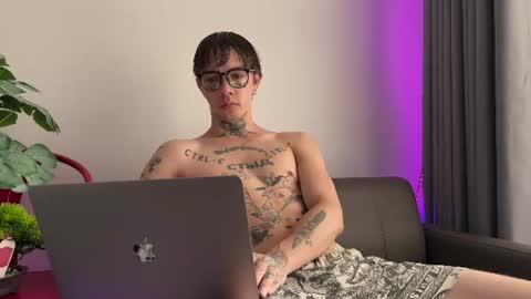 simon online show from July 7, 1:38 am