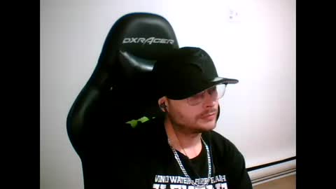 anarchyy1994 online show from March 16, 8:18 am