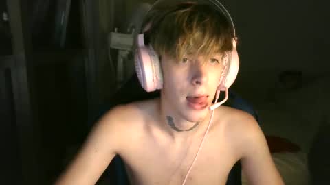 andertwink online show from January 15, 5:33 am