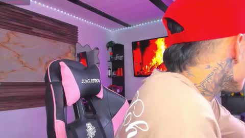 andrees_s online show from September 12, 2:11 am