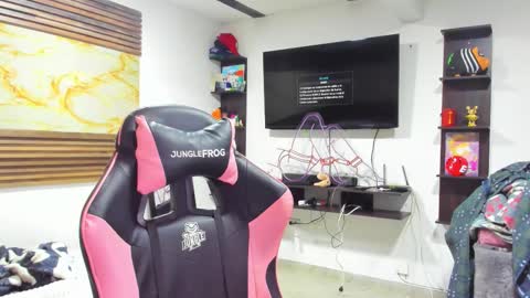 andrees_s online show from October 7, 3:10 am