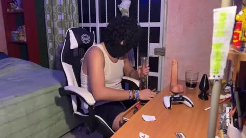 Andre Labuda online show from October 8, 9:35 am