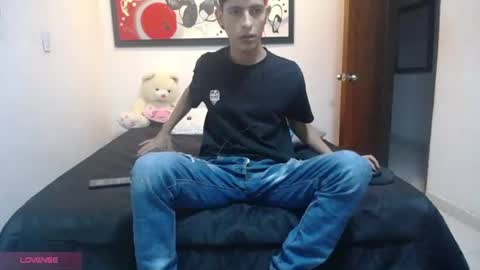 andrescoll25 online show from July 12, 9:17 pm