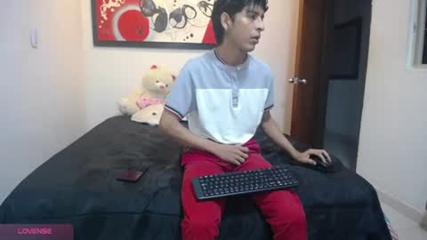 andrescoll25 online show from June 30, 11:55 am