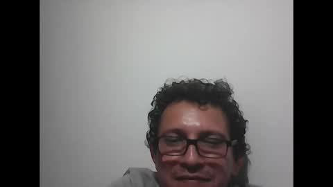 andresfloga online show from September 28, 5:49 am