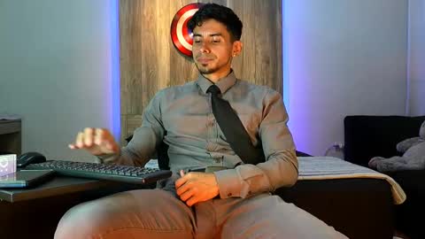 Andrew online show from November 8, 4:37 am