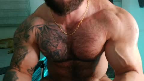 andrew_holden__ online show from April 8, 11:46 pm