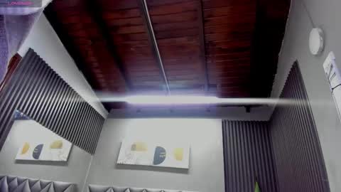 Andrew Taylor0 online show from November 9, 5:33 am