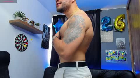 Andrew Diaz online show from December 30, 5:02 pm