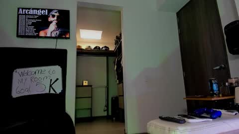 Andrew Johnson online show from October 14, 5:53 pm