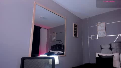      online show from January 25, 12:58 pm