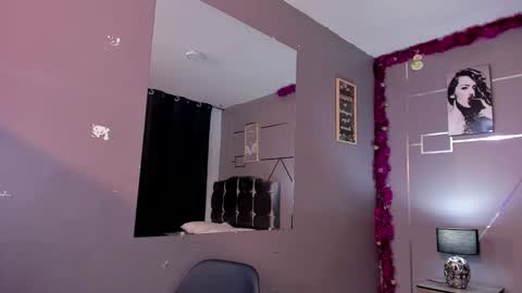      online show from December 3, 2:05 pm