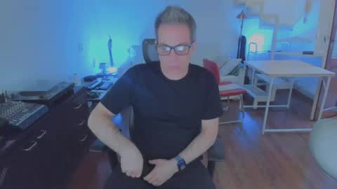 Andrew online show from October 30, 7:26 pm