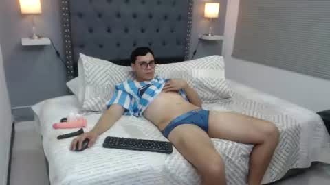 ANDY ESTEVEZ online show from July 2, 8:37 pm
