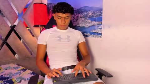 andy online show from October 25, 4:36 am