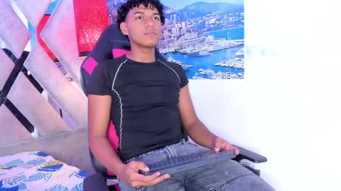 andy online show from October 24, 3:52 am