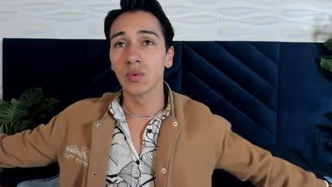Andy Joy  online show from May 28, 11:41 am