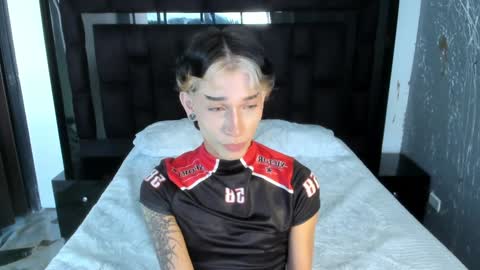 Andy online show from December 5, 9:28 pm