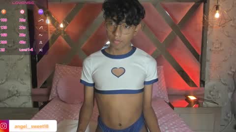   online show from December 12, 9:15 pm