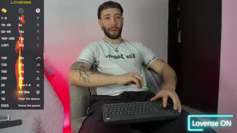 angel_kyrozz online show from June 26, 7:16 pm