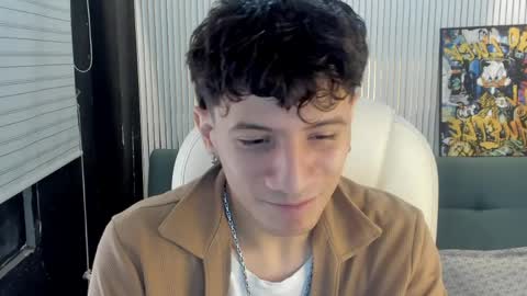 Angel online show from April 10, 4:25 pm