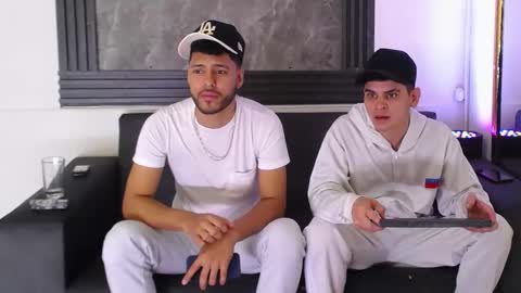 angel_villareal_ online show from February 14, 5:13 am